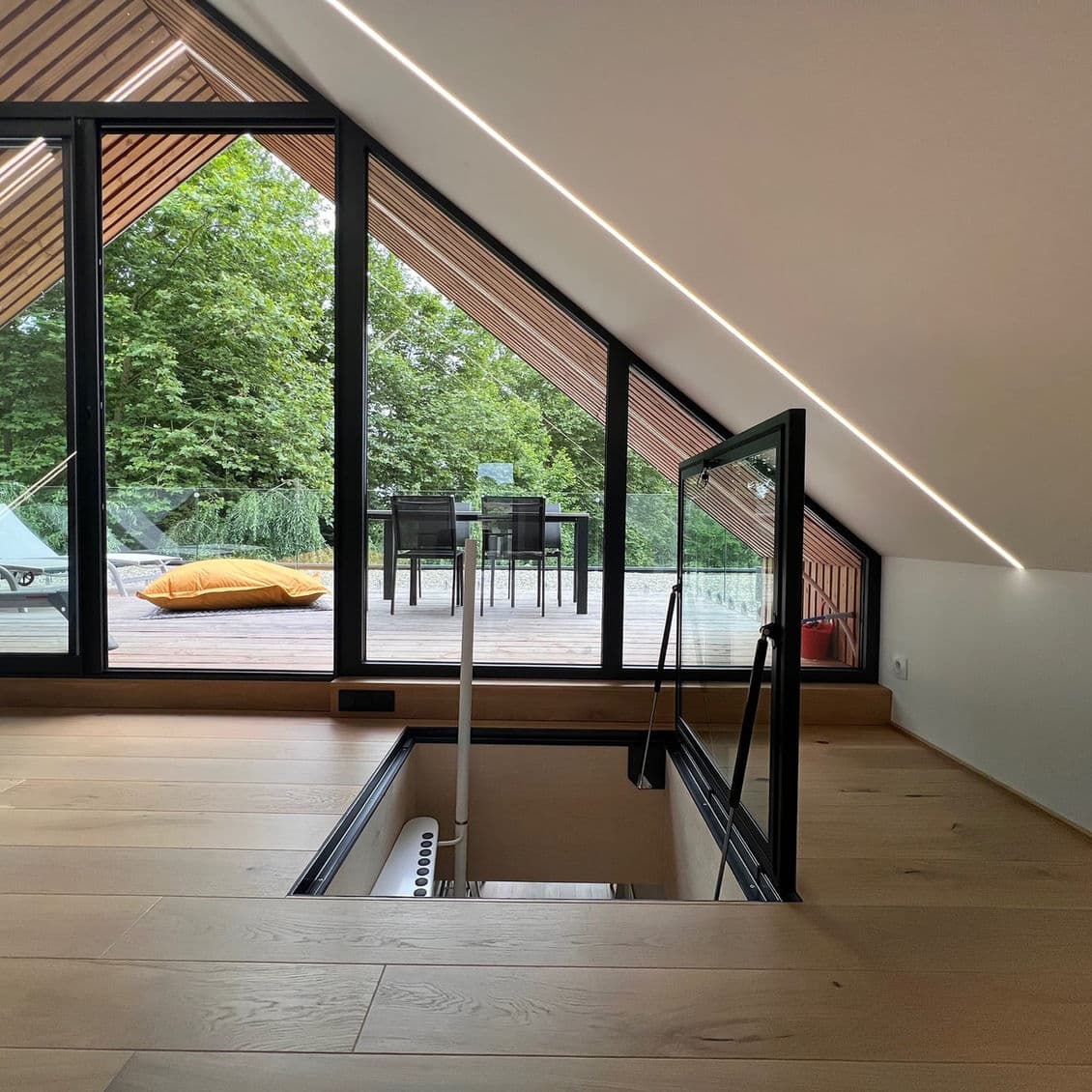 Image principale du projet Fabrication de trappes sur mesure, la qualité artisanale au service de vos projets